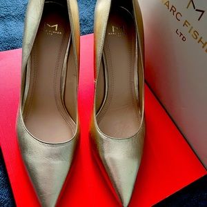 Block Heel Pointy Toe Pump
